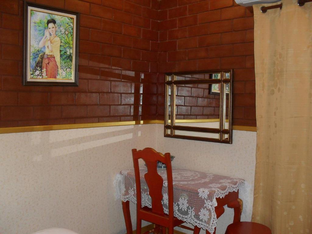 Irawadee Resort Meszot Szoba fotó